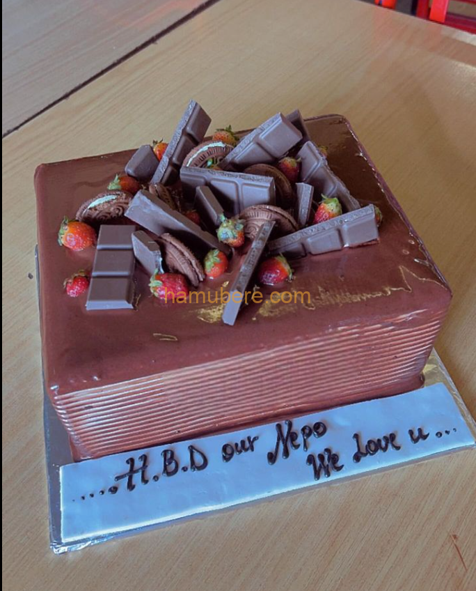 CHOCOLATE CAKE