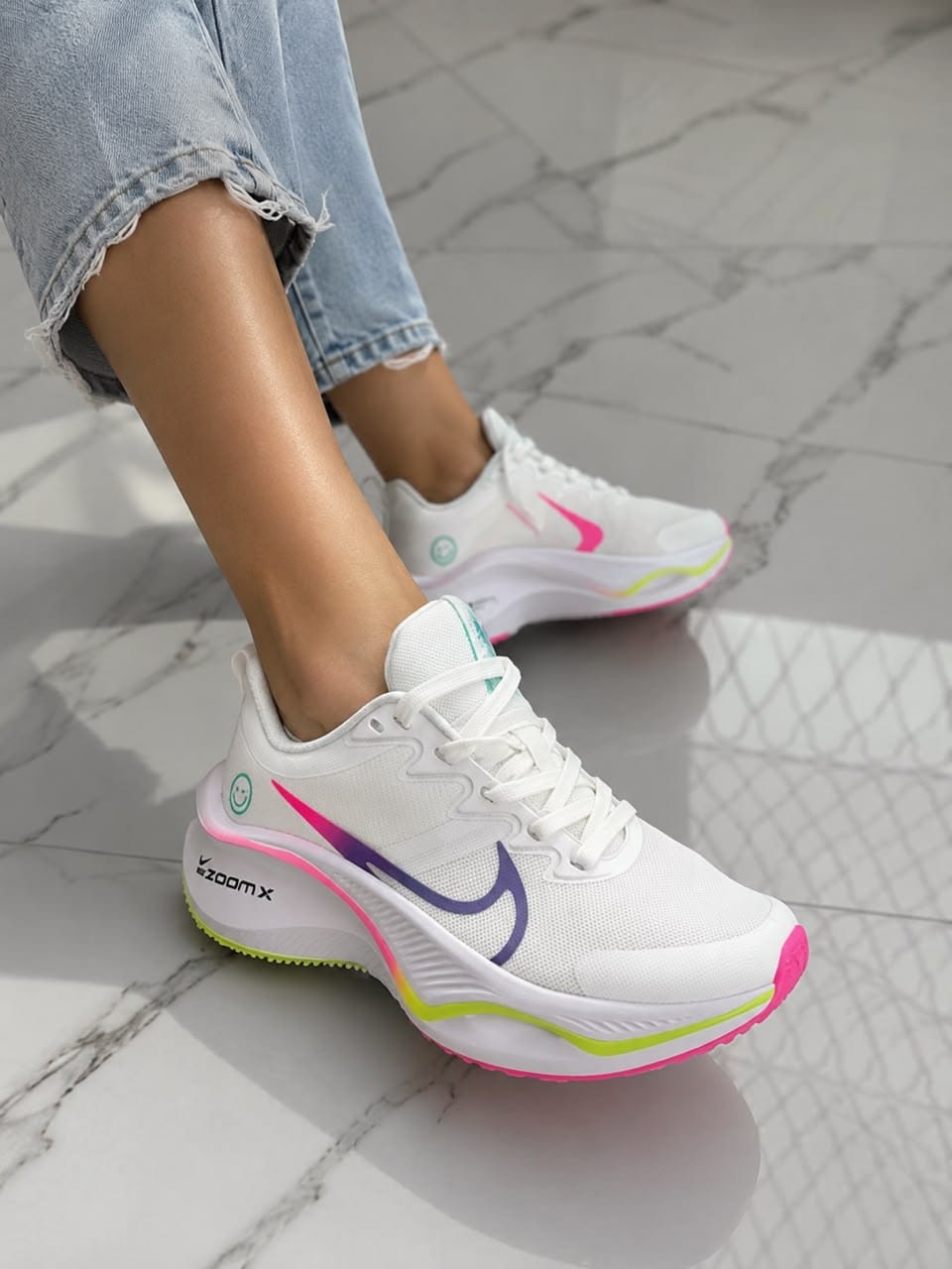 Nike ZoomX Smiley Face-White Gradient